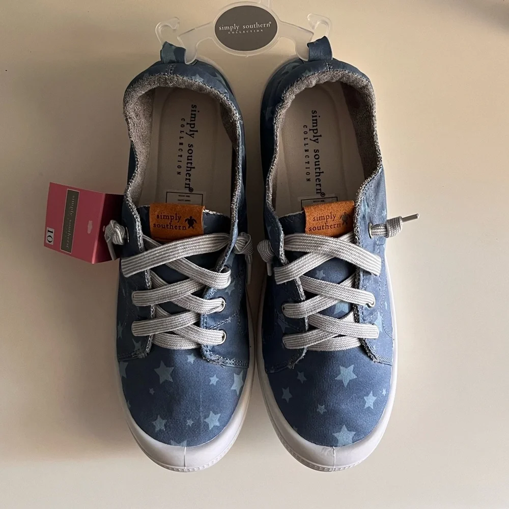 Simply Southern Easyslip Star Sneakers NWT - Picture 2 of 4